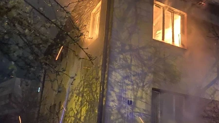 Drama u Banjaluci: Vatrogasci spasili stanara iz zapaljene kuće