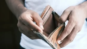Pripazite na novčanik: Koji horoskopski znaci su na udaru ovog proljeća