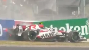 Strašna scena u Formuli 1: Izletio sa staze pri 308 km/h (VIDEO)