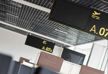 Avion sa 200 srpskih državljana sletio u Beograd