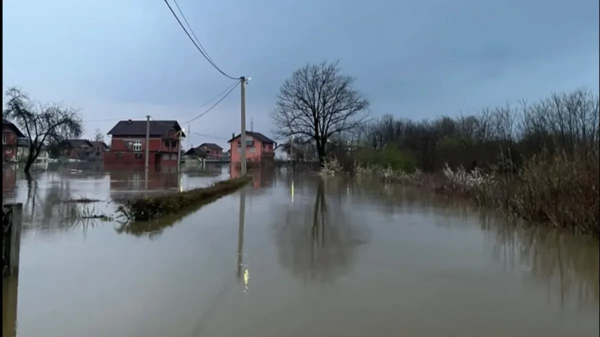 Svake godine ista priča: Još jedne padavine, još jednom poplavljeni dijelovi Prijedora (FOTO/VIDEO)