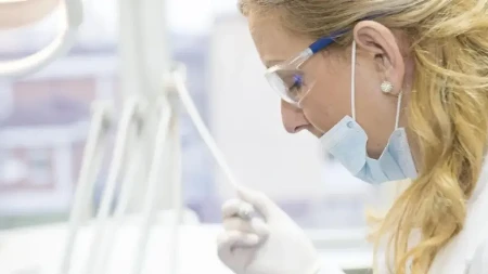 Potvrđen prvi slučaj ptičijeg virusa kod čovjeka