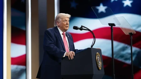 Tramp: Ne može Amerika da pomaže onima koji ne pomažu njoj