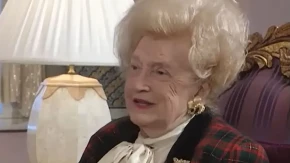 Svi komentarišu isto: Snimak Trampove majke ponovo postao viralan (VIDEO)