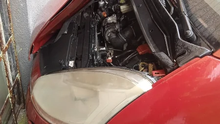 Reagovali vatrogasci: Automobil udario u kuću u Banjaluci (FOTO)