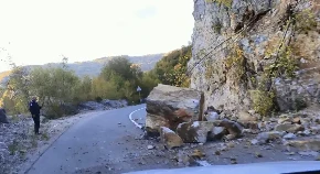 Vozači, oprez: Povećana opasnost od odrona