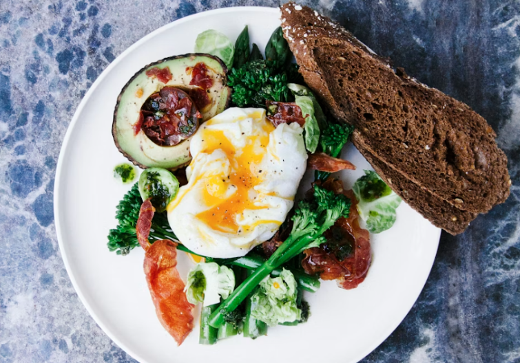 Najvažniji obrok u toku dana: Evo kada je najbolje vrijeme za doručak