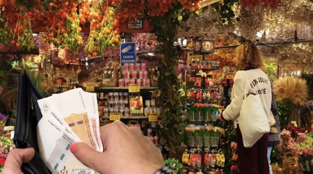 Pred 8. mart cvjećare pune narudžbi: Cijene za trgovce iste, kupcima skuplje (VIDEO)