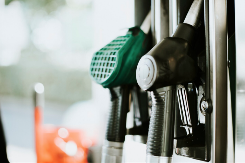 Nafta nezaustavljivo raste, milijarder poručuje: Izdržite mjesec dana