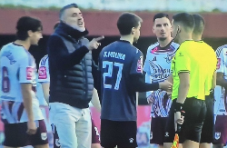 Haos na meču Sarajeva i Rudara: Zoran Mamić uletio na teren i obrušio se na sudiju