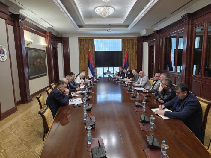 Sastanak u Banjaluci: Prevoznici i Vlada RS traže rješenja