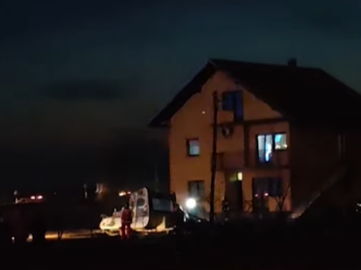 Detalji drame u Bijeljini: Vatra progutala dva pomoćna objekta (VIDEO)