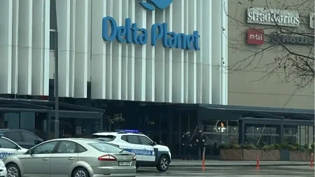 Dojava o bombi u tržnom centru Delta, kupci evakuisani