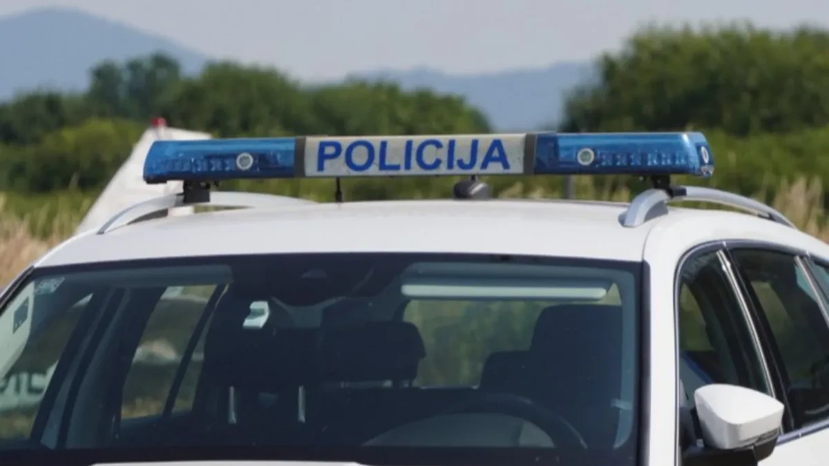 U lančanom udesu u BiH nekoliko povrijeđenih: Obustavljen saobraćaj