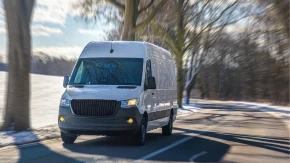 Otac iz pakla: Držao sina zaključanog u kombiju više od godinu dana