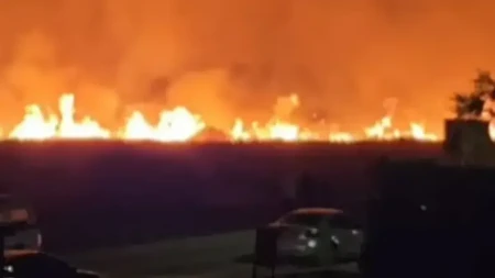 Veliki požar u Grudama prijeti objektima