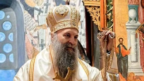 Patrijarh Porfirije služio na Vaskrs liturgiju u Pećkoj patrijaršiji