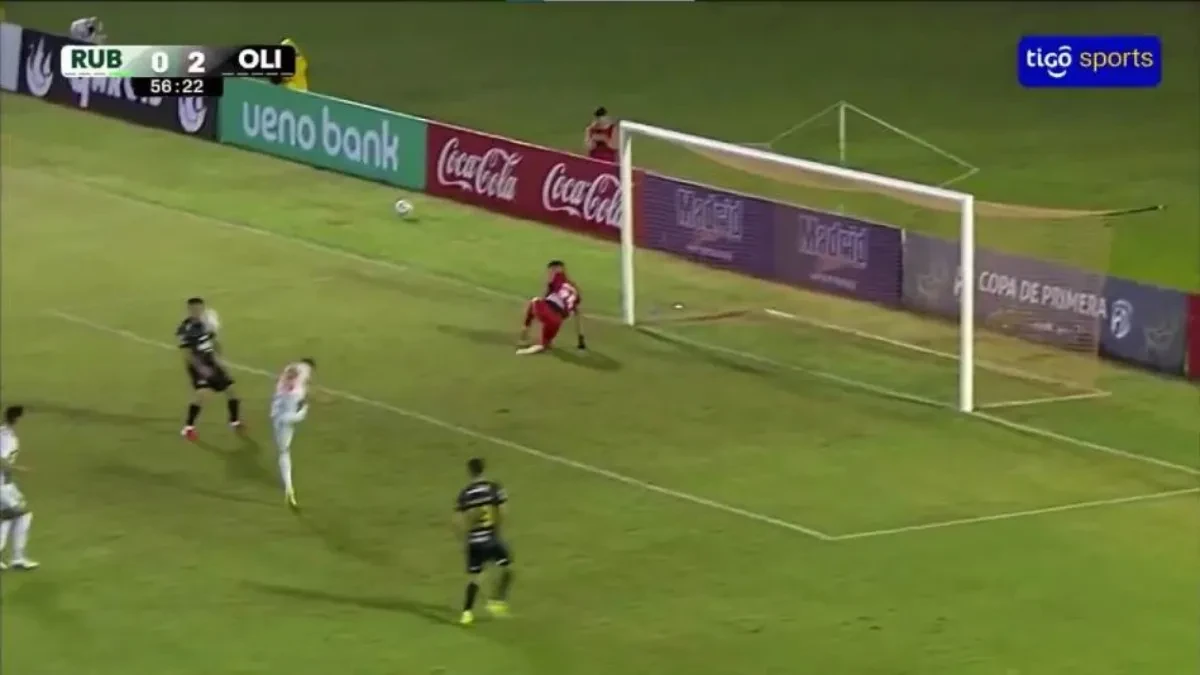 Nećete vjerovati kako je dao gol: Pogodila ga lopta u glavu i završila u mreži (VIDEO)