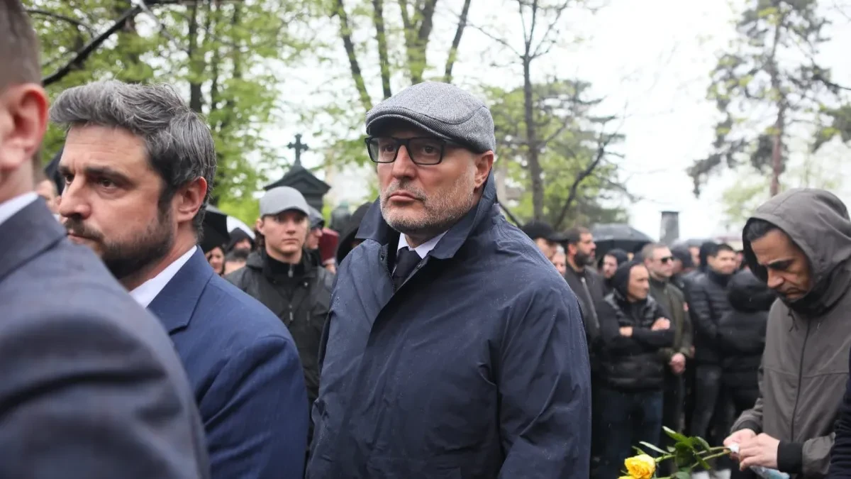 Posljednji pozdrav Dušku Vujoševiću: Prijatelji i poznanici se opraštaju od košarkaške legende (FOTO)