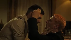 Poljubili se Andrija Milošević i Milan Marić: Društvene mreže gore zbog vrele scene (VIDEO)