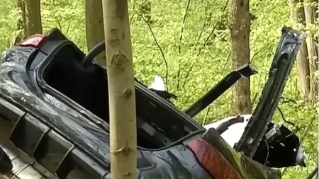 S drugom poginuo na Uskrs: Momak dobio automobil od 100.000 evra, u krivinu ušao brzini od 140 kilometara na sat