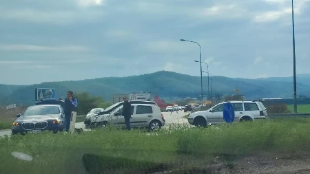 Saobraćajni kolaps na Prijedorskoj petlji: Sudar dva automobila stvorio ogromne gužve