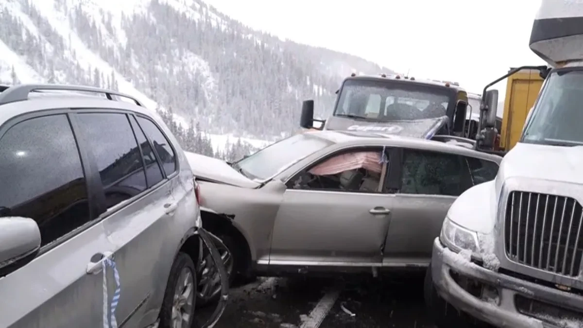 Lančani sudar na auto-putu: Učestvovalo 75 vozila (VIDEO)