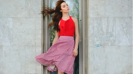 Više od prolaznog hita: Zašto su slip suknje postale nezaobilazan komad ove godine?