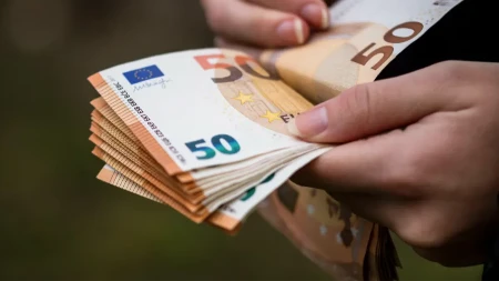 Bez lične karte na poslu? U ovim zanimanjima kazna ide i do 5.000 evra!