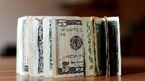 Bivši glavni ekonomista MMF-a: Dolar je precijenjen