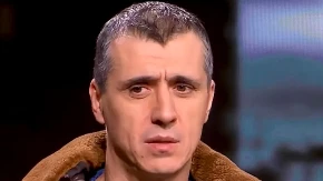 Opsadno stanje pred stanom Marije Bulat: Policija provjerava stanje ukućana dok porodica čeka u suzama