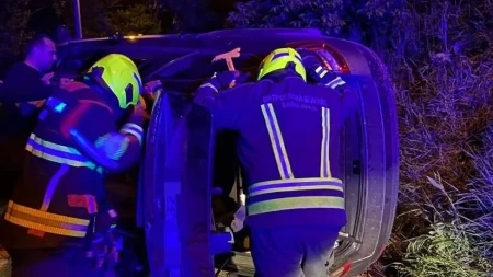 Saobraćajka u Banjaluci: Intervenisali vatrogasci, jedna osoba povrijeđena (FOTO)