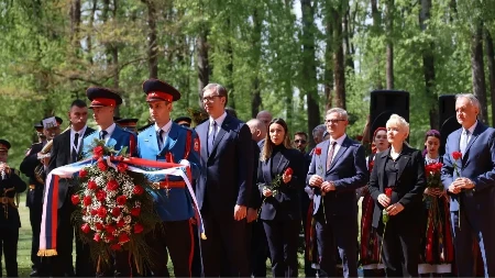 Vučić: Slobodarski narodi moraju se suprotstaviti pokušajima revizije istorije