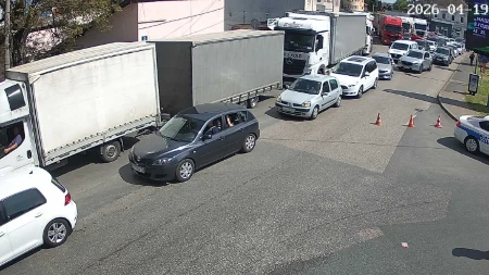 Gužva na više graničnih prelaza