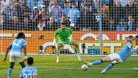 Siti slavio u derbiju: Trka za titulu se nastavlja