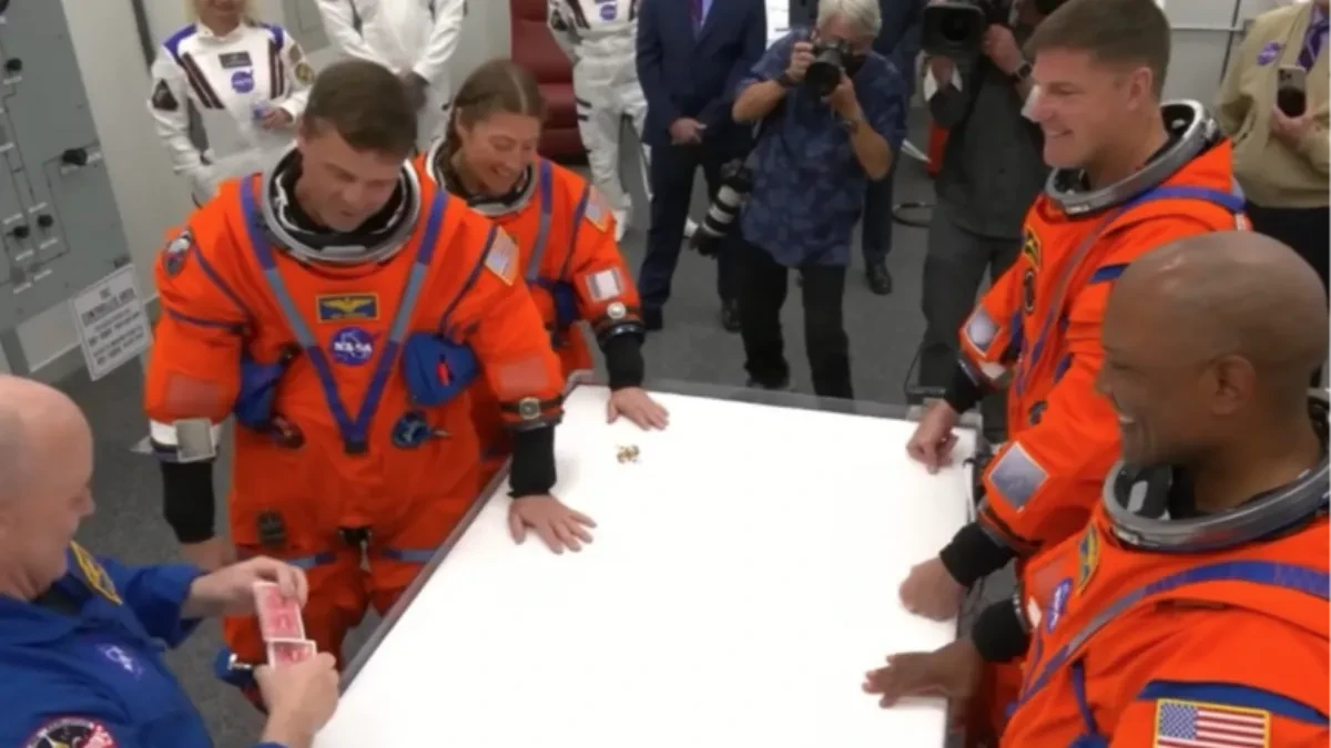 NASA-ina tradicija pred lansiranje: Kartanje kao lijek protiv loše sreće