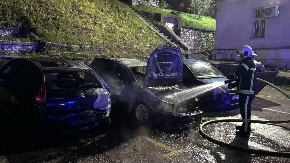 U Mostaru uhapšene dvije osobe zbog podmetanja požara na više vozila