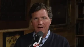 Taker Karlson se izvinio zbog podrške Trampu: Žao mi je što sam doveo ljude u zabludu