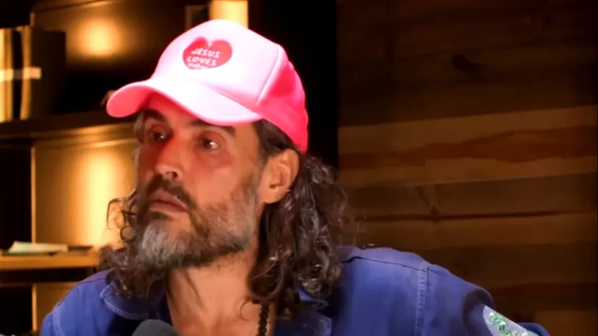 Russell Brand priznao: Imao odnos sa maloljetnicom, ali "legalno"? 