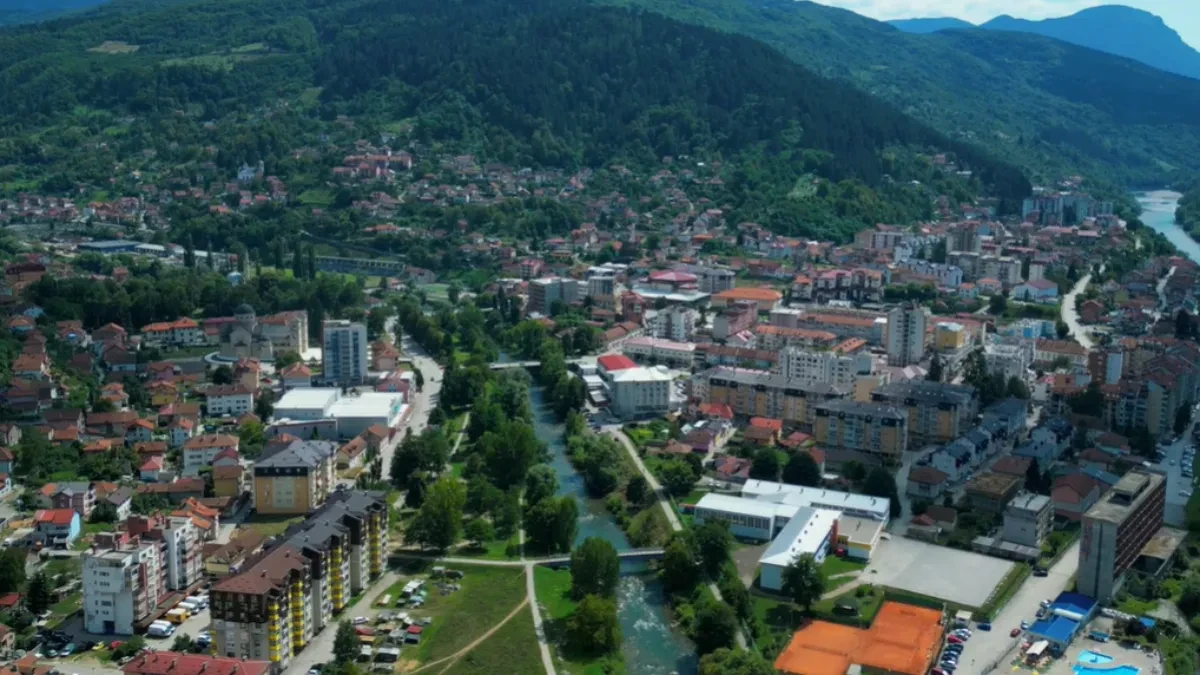 Pijani otac pred četvoro djece vitlao nožem: Supruga bosa pobjegla kod brata da spasi živu glavu