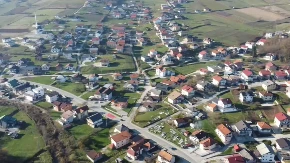 Brat silovao trudnu sestru sa poteškoćama, majka je bacila s balkona i usmrtila nerođenu bebu