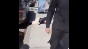 Svi snimali, majka ga brani: Dječak djevojčici skakao po glavi jer nije htjela da mu da broj (VIDEO)