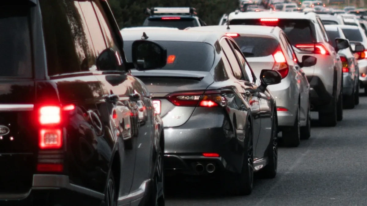 Haos u saobraćaju: Kod Prijedorske petlje vozači čekaju 40 minuta