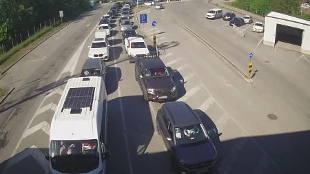 Gužve na granici: Pojačan intenzitet saobraćaja
