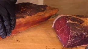 Svjetski tron za domaći specijalitet: Suvo meso iz BiH proglašeno najboljim na svijetu