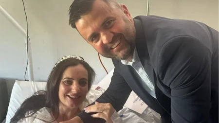 Ljubav ne poznaje prepreke: U bolnici organizovano vjenčanje za pacijentkinju