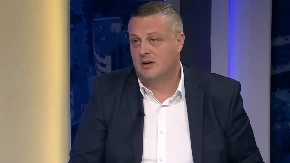 Policija pretresa kancelarije ministra Mijatovića