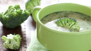 Gotova za samo 10 minuta: Ovo je najfinija i najbrža kremasta juha od povrća ikad