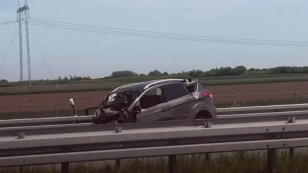 U stravičnoj nesreći 4 poginulo: Mladić (22) hitno prevezen za Beograd