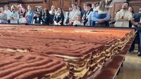 Oboren svjetski rekord: Napravljen tiramisu dug skoro pola kilometra (VIDEO)